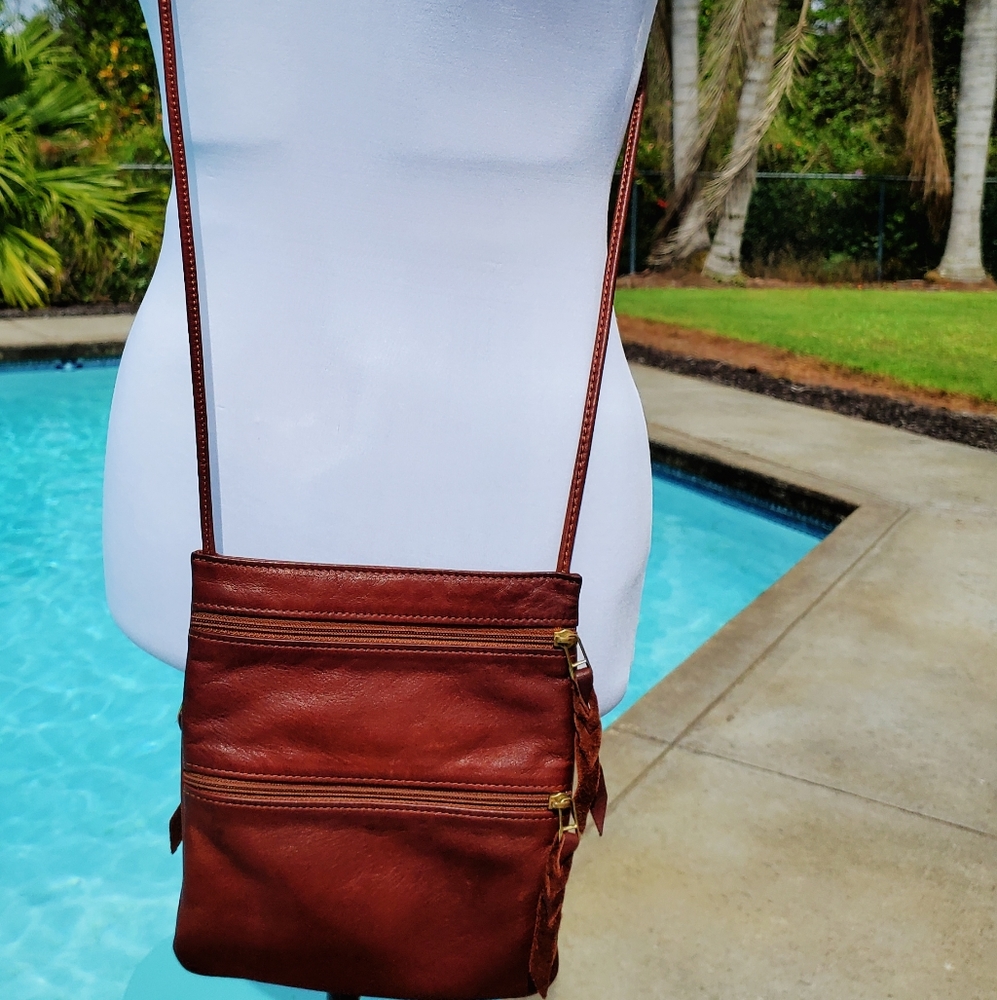 SVEN Berkeley USA Brown Leather Medium Crossbody Bag